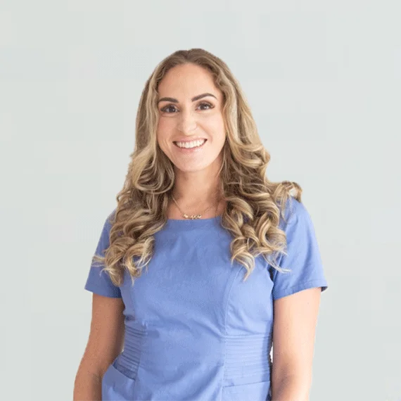 Dr. Jennifer Martins in Komoka, ON